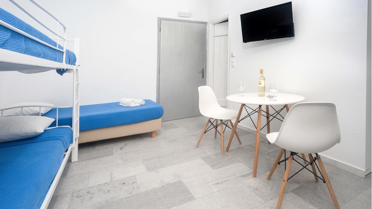 Depis Suites Naxos City المظهر الخارجي الصورة